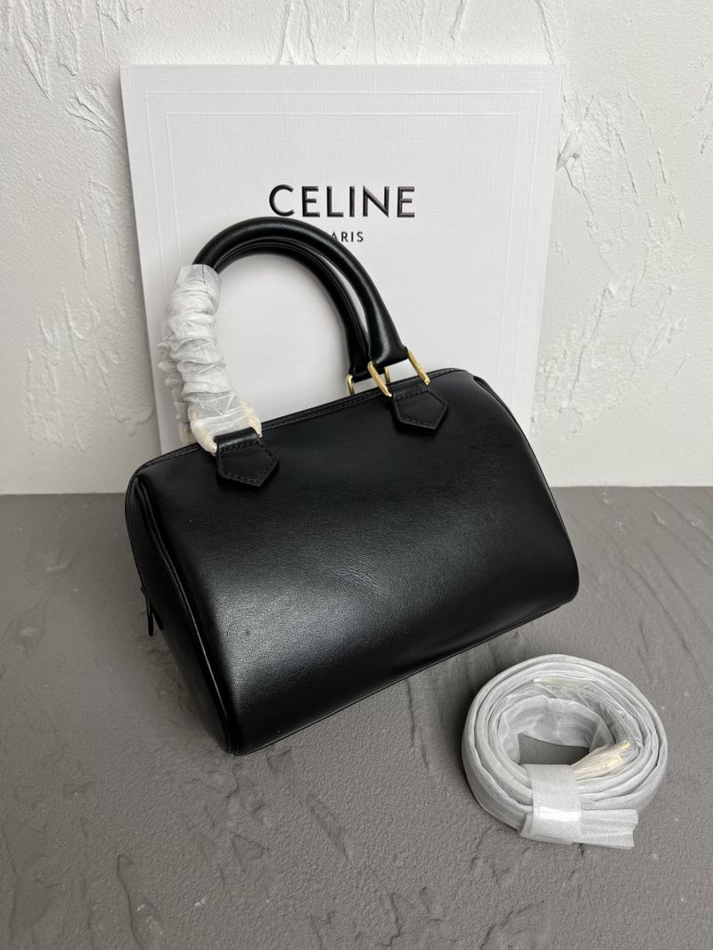 Ce1i*e triomphe bags